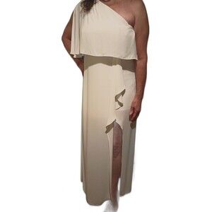 NWT BCBG MAXAZRIA WHITE EVENING/PROM GOWN SIZE 8